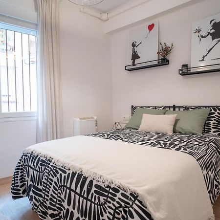 Apartamento En El Corazon De Granada - Cochera ภายนอก รูปภาพ
