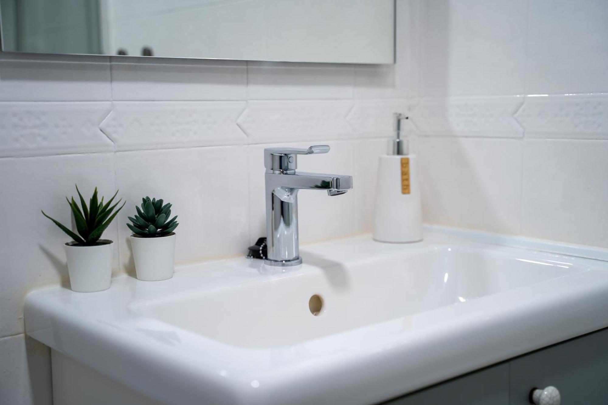 Apartamento En El Corazon De Granada - Cochera ภายนอก รูปภาพ